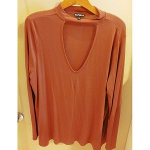 Express Choker Design Long-Sleeve Shirt